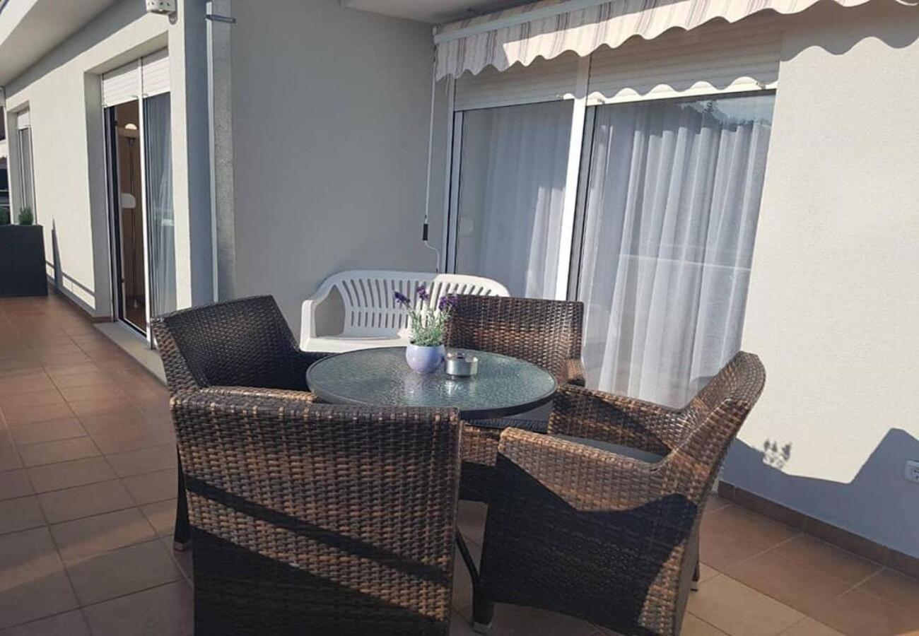 Apartments Javi - Free Private Parking Trogir Eksteriør bilde