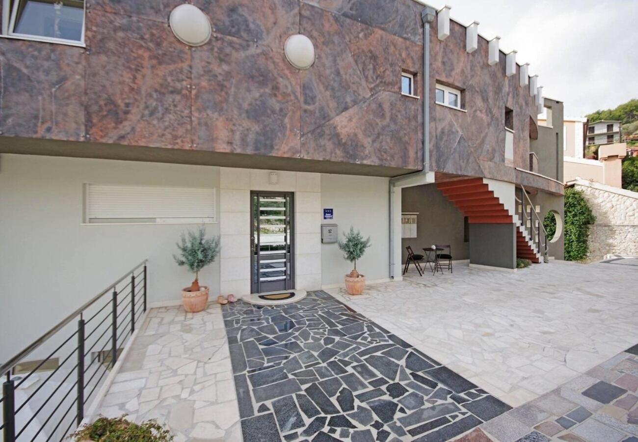Apartments Javi - Free Private Parking Trogir Eksteriør bilde